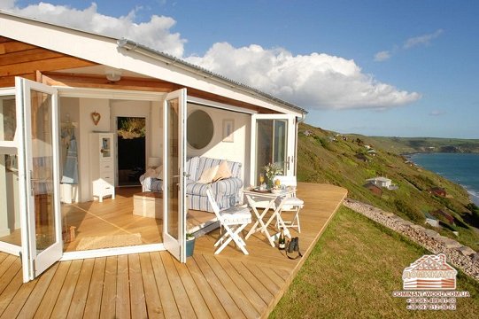 20 найменших дерев'яних будиночків на світі №28