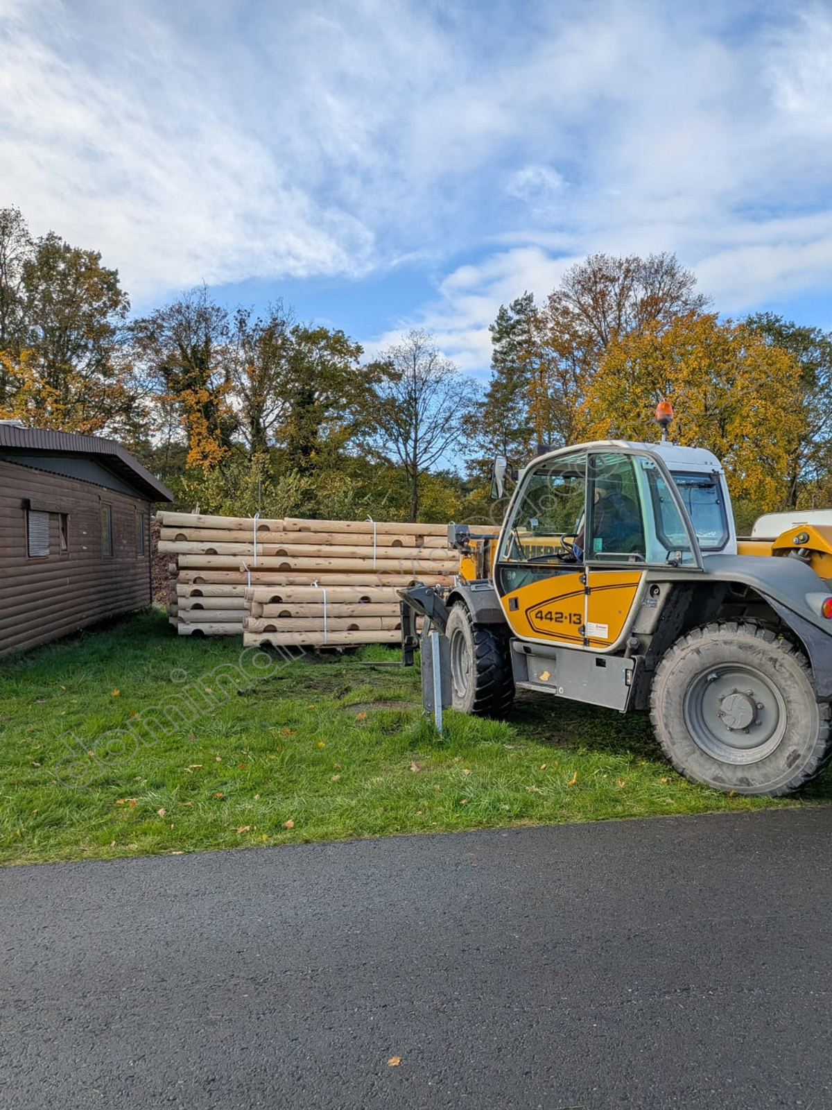 Домокомплект котеджу з оциліндрованого брусу Домокомплект котеджу з оциліндрованого брусу
