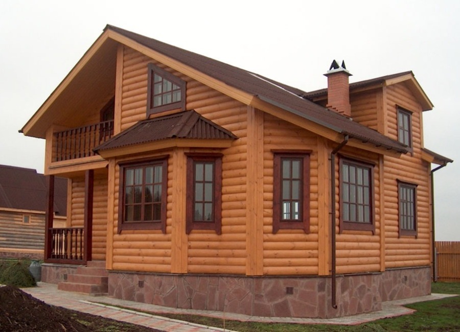 Які матеріали краще використовувати для облицювання будинку?