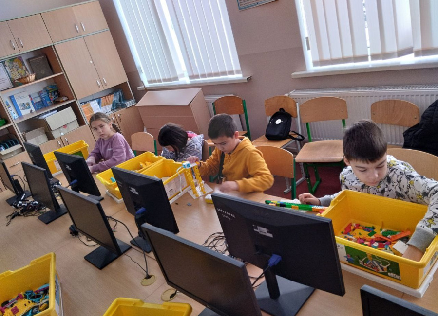 Робототехніка - дітям: як підприємство «Домінант» підтримує освіту в громаді